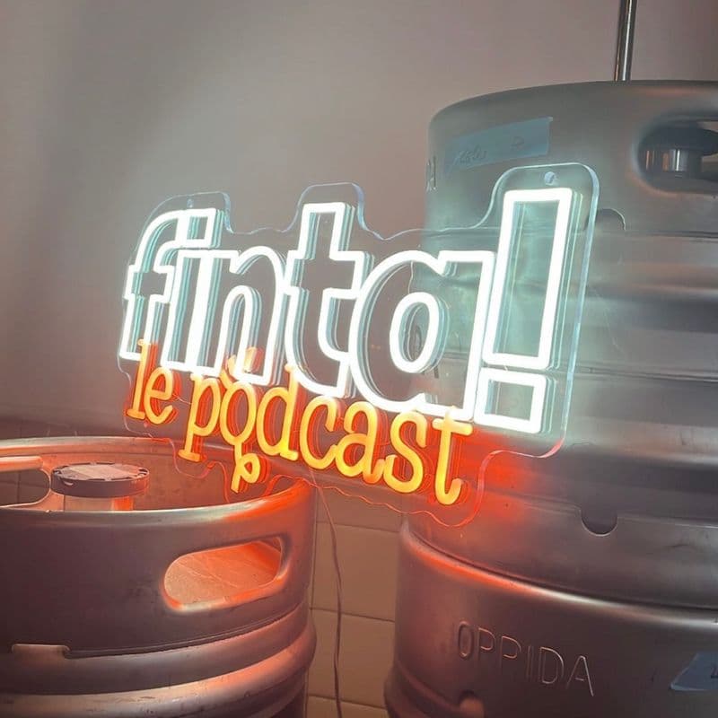 Enseigne néon LED du studio finta! le podcast