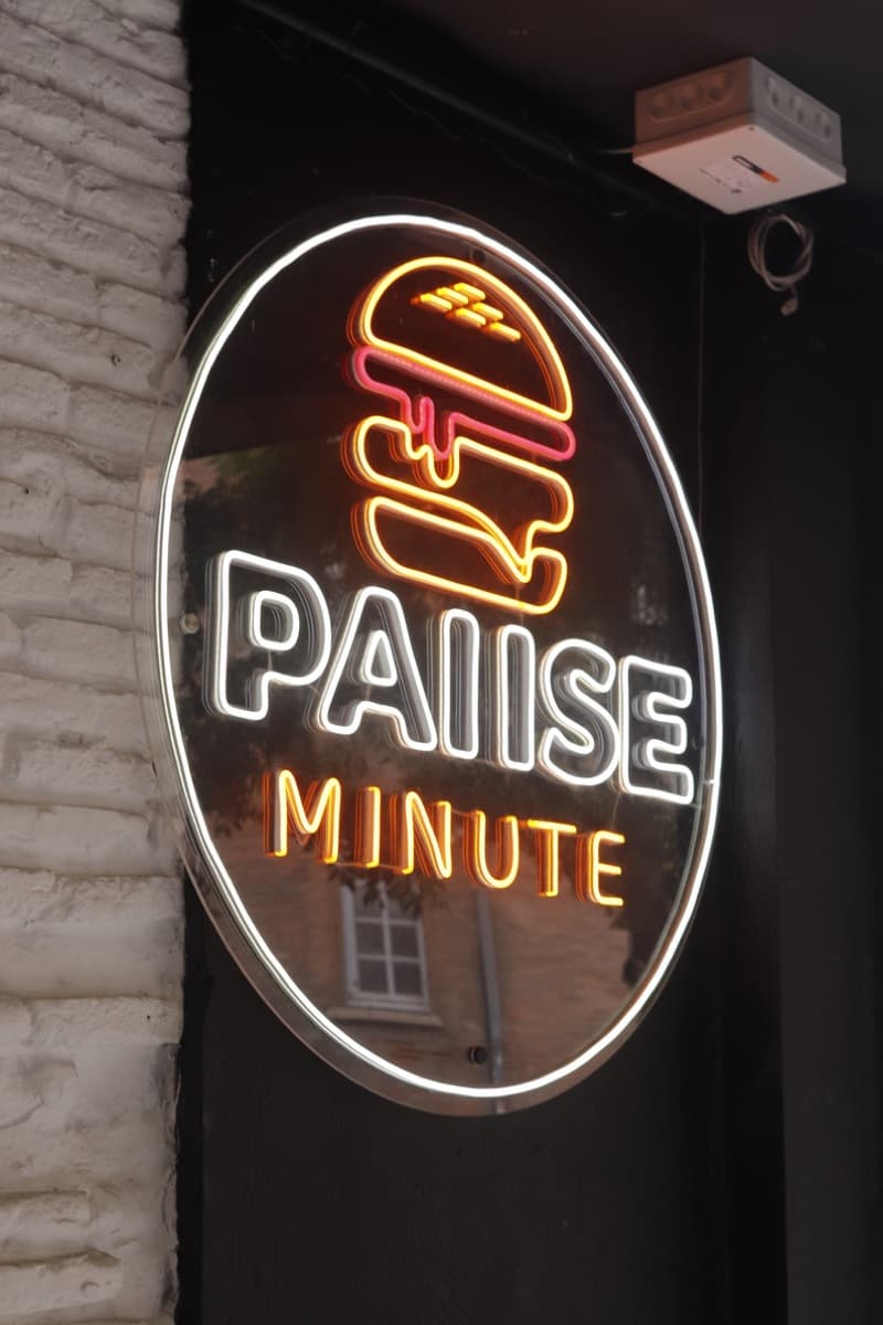 Néon burger « Pause Minute » pour restaurant